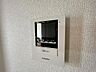 設備：来客時にお部屋から確認できるモニター付きドアホン♪