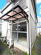 4.5畳和室外側の干し場です。