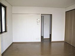 シャルマン吉岡 201 2階1Kのリビング/ダイニング