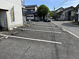 應和アパート駐車場