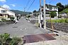 周辺：交通量の少ない静かな前面道路です。