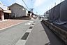 周辺：見通しの良い前面道路です。