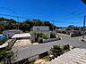 その他：毎日窓を開けるのが楽しみになる、素晴らしい景色が自慢の物件です！隣の建物に視界を遮られにくい「角地」の恩恵を最大限に受け、室内からは開放感あふれる景色をたっぷり楽しむことができます。