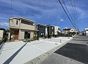 前面道路側から街並みも見渡せます