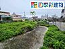 建物前面の広い庭スペース