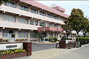 【中学校】南中学校まで430ｍ