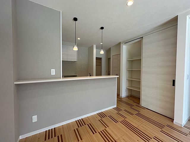 室内 高知市百石町2丁目14