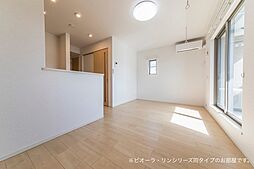 ヴィラ　フォレスト・ベリーIII 2階1LDKのリビング/ダイニング