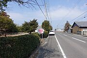 国道沿いの宅地です。