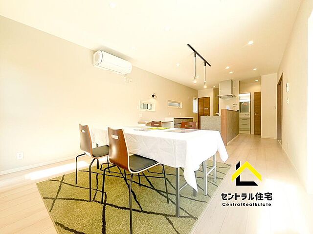 リビング/ダイニング 宮崎市恒久南3丁目6-4