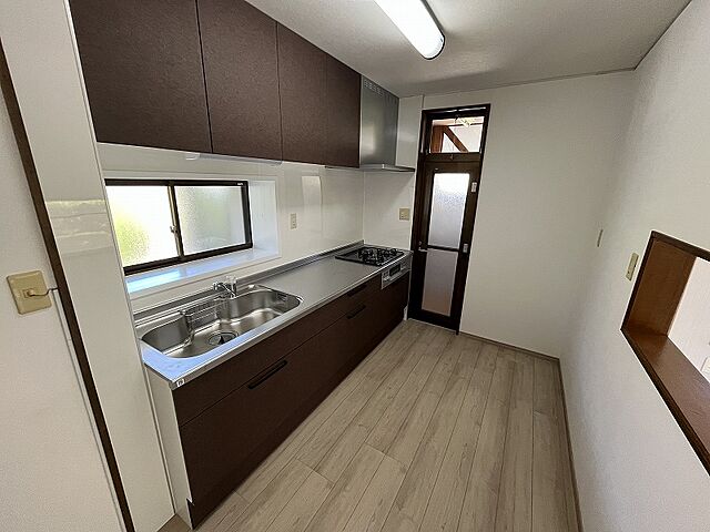 キッチン 宮崎市生目台西4丁目23-1