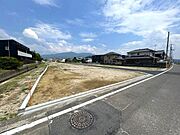 周辺商業施設が多く、生活の便利なエリアです♪