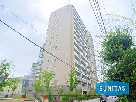 松山市藤原2丁目にあります、2010年築15階建てのマンションです♪