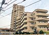 外観：バス停まで徒歩約1分♪土居田駅まで徒歩約5分です♪中心地にも行く、通勤や通学に便利な路線です♪