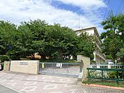 松山市立味生第二小学校 891m