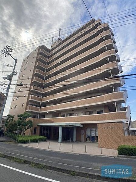 松山市東石井5丁目にあります、1997年築10階建のマンションです♪