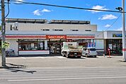 セイコーマート白樺通店 30m