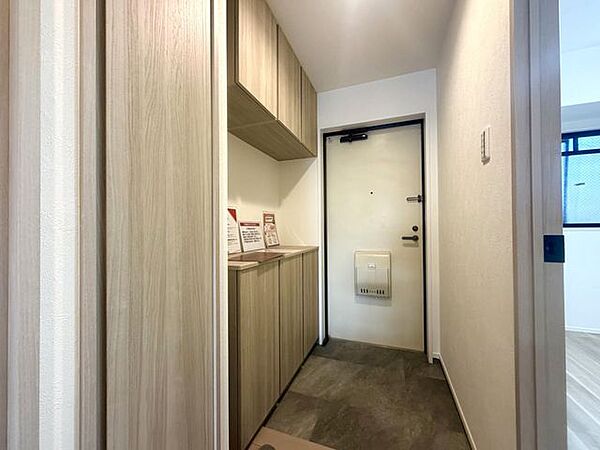 玄関を拡大表示