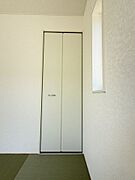 部屋ごとに設けた収納は住みやすさへのこだわり。