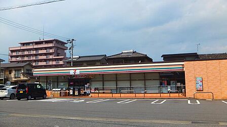 セブン-イレブン 大分城東町店 249m