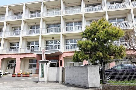 大分市立鶴崎中学校 1452m