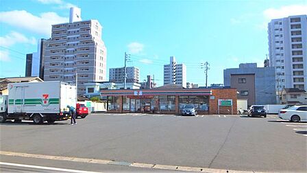 セブンーイレブン 大分金池町店 158m