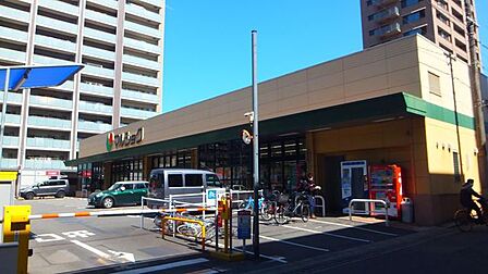 マルショク舞鶴店 696m