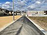 外観：前面道路