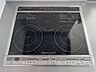 設備：【ＩＨクッキングヒーター】火を使わない安心設計でお手入れ簡単な3口タイプです。
