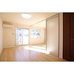 明るい日差しの室内ですね