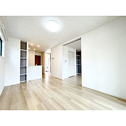 プリムラ・ヤスエ 102 1階1LDKのリビング/ダイニング