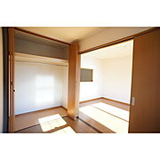 しっかりとした収納を配置