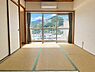 室内：和室6帖　畳表替え済みで綺麗な室内