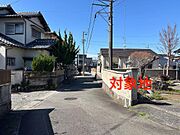 前面道路は交通量少なめです