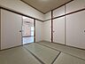 室内：リビング横の4．5帖和室