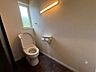 トイレ：※掲載写真は居住中の家具・小物等をAI処理により一部削除しています。照明器具・家具・家電等については含まれません。