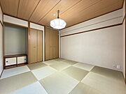 和室は琉球畳で明るくおしゃれな雰囲気です。