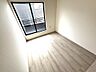 洋室：明るく開放感のあるお部屋で、快適な生活を♪