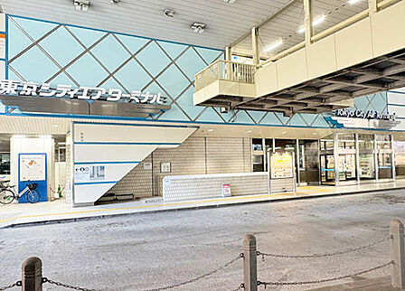 東京シティエアターミナル(T-CAT)徒歩5分。羽田空港や成田空港への直接アクセス。