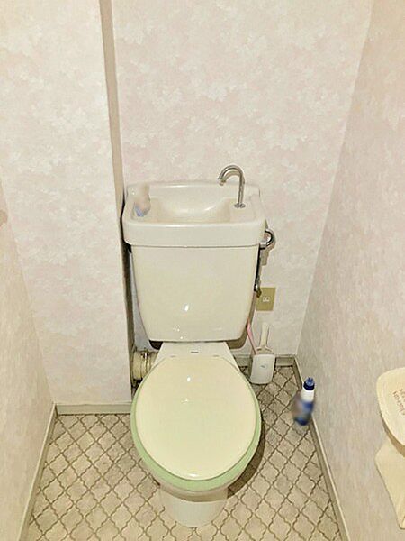 トイレを拡大表示