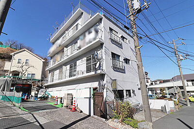 外観：JR根岸線「山手」駅より徒歩6分