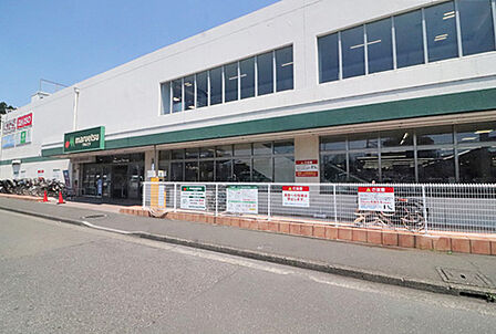 マルエツ柿生店まで約270m(徒歩4分)