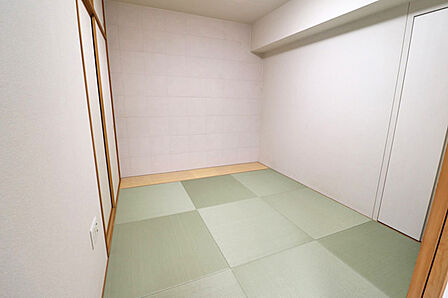 夏はひんやり、冬は暖かい畳の部屋で快適生活!