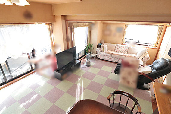 バルコニーに面...