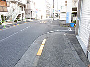 前面道路　東側方面を望む