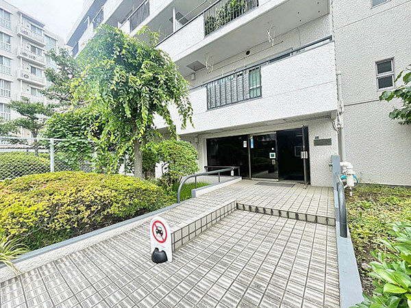 エントランスを拡大表示