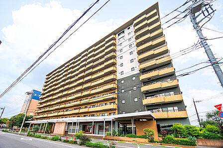 SRC造地上12階建・総戸数147戸 2020年に一棟丸ごとリノベーションを行っています。