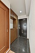 販売対象に家具・調度品は含まれません。