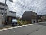 その他：建築条件付きの土地ではございませんので、ご希望のハウスメーカー・工務店で建築いただけます。【前面道路含む現地写真】