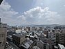 周辺：遮るものなく周囲を見晴らす開放的な眺望。外部からの視線が届きにくい、プライバシー性の高さも魅力です。【住戸からの眺望写真】